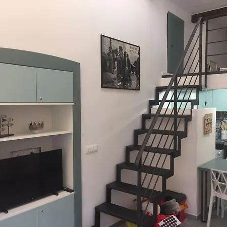 Avec Mezzanine, Climatise, Au Coeur De Menton, Proche Plages Et Commerces - Fr-1-196-300 아파트 멍똥