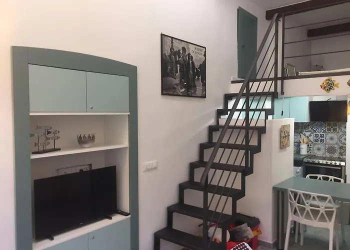 Avec Mezzanine, Climatise, Au Coeur De Menton, Proche Plages Et Commerces - Fr-1-196-300 Апартаменти Мантон